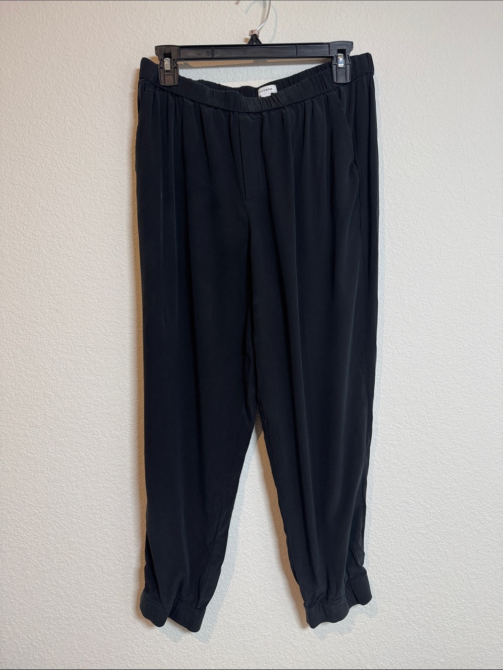 Cuyana Silk Black Jogger Style Pants Size Large